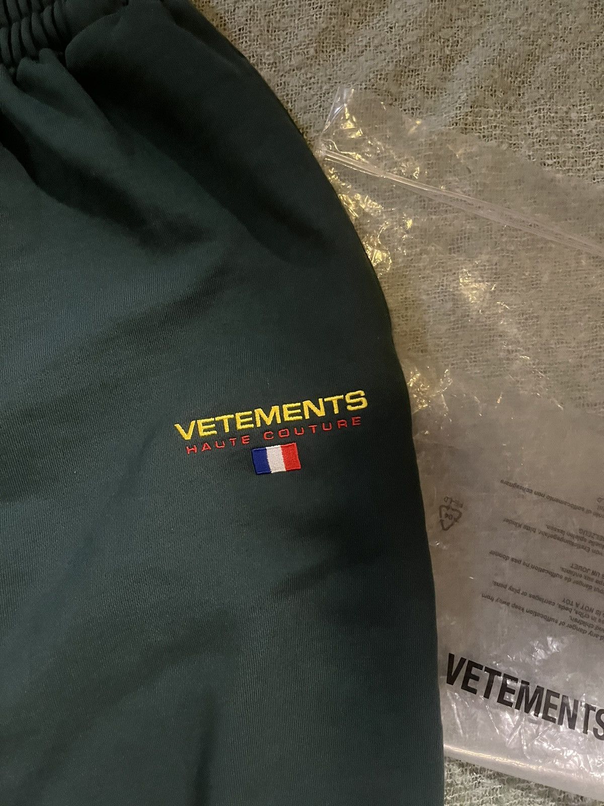 image of Vetements Haute Coture Sweats in Green, Women's (Size 22)