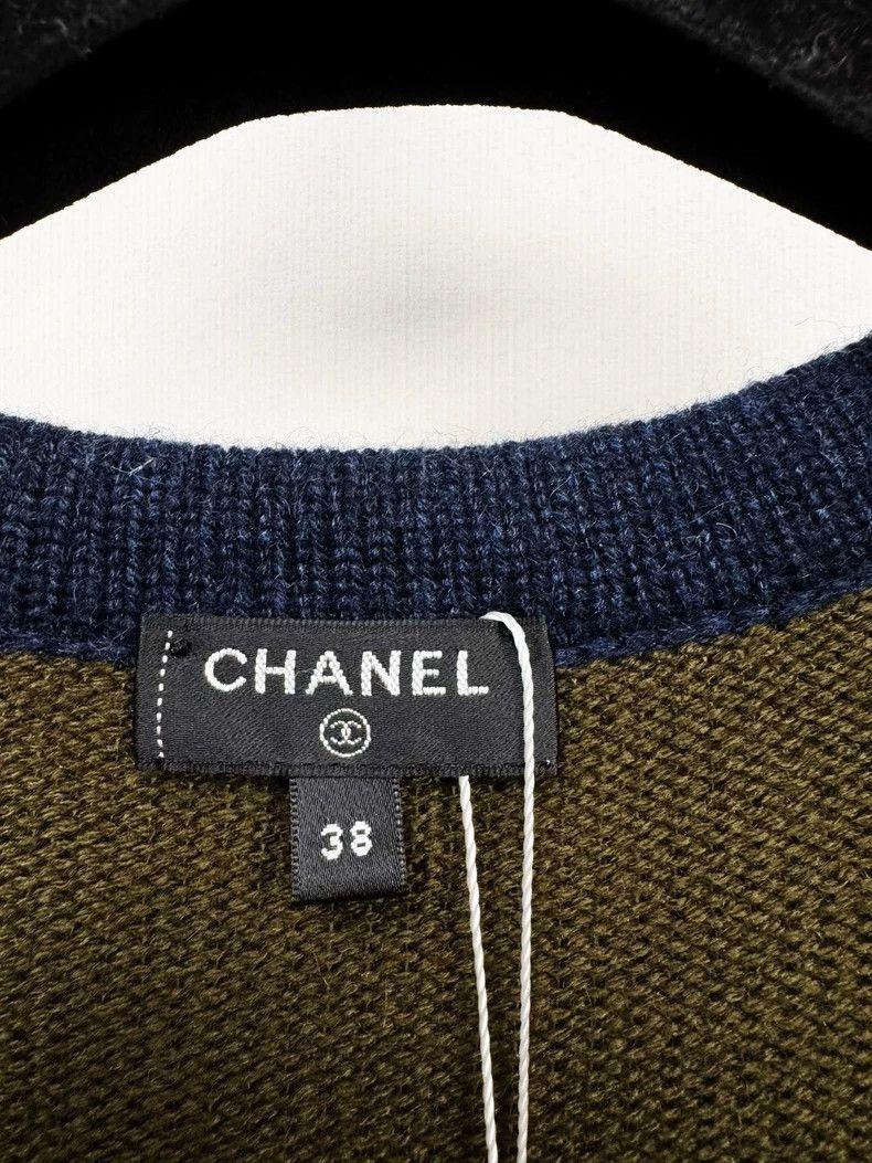 Chanel Chanel Cashmere Knit Cardigan with Stripes -2505 Size M / US 6-8 / IT 42-44 - 2 Thumbnail