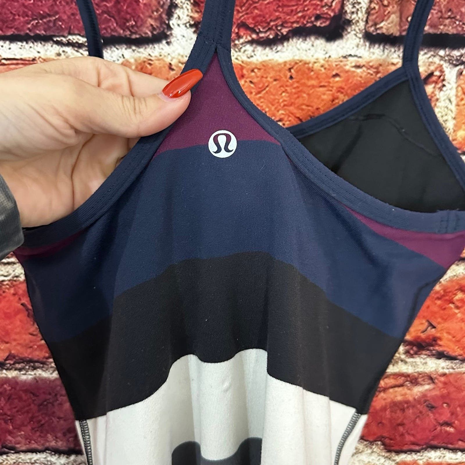 Lululemon Lululemon tank top size 4 Size S / US 4 / IT 40 - 4 Thumbnail