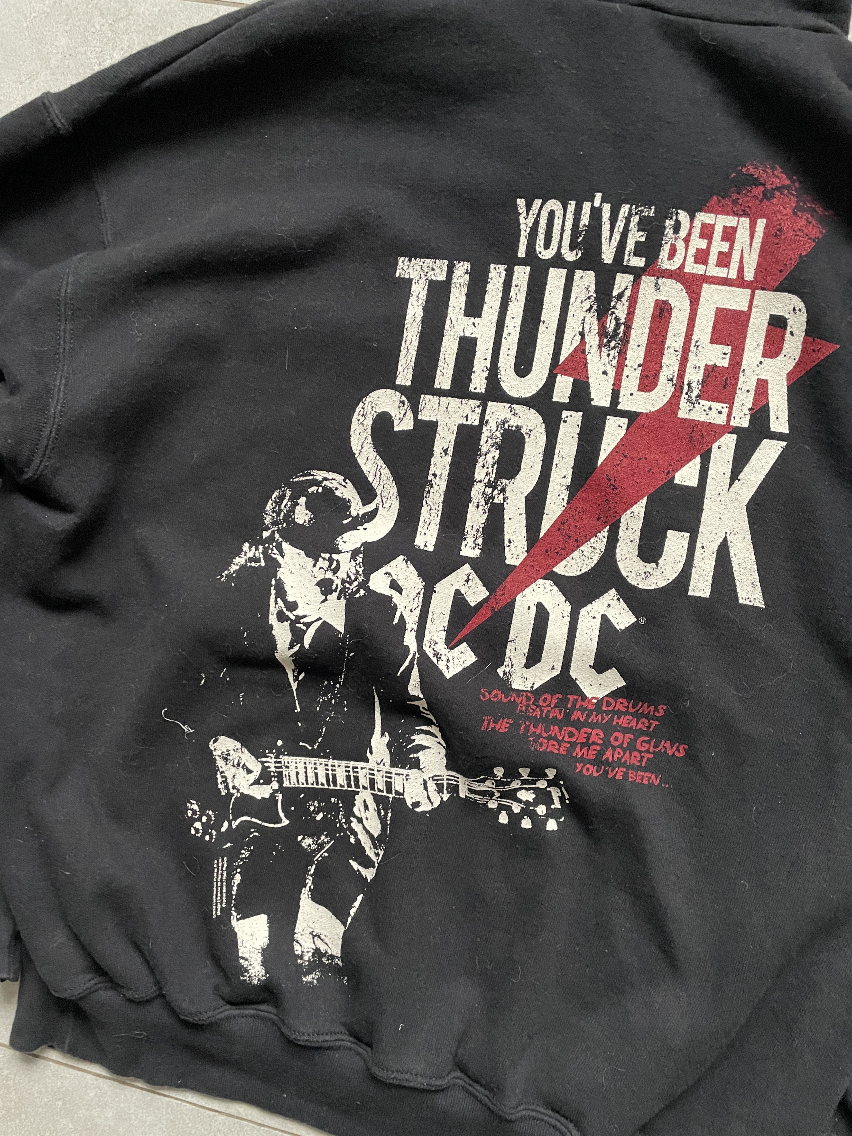 Band Tees Y2K AC/DC THUNDERSTRUCK BLACK VINTAGE METAL BAND HOODIE Size US M / EU 48-50 / 2 - 3 Thumbnail