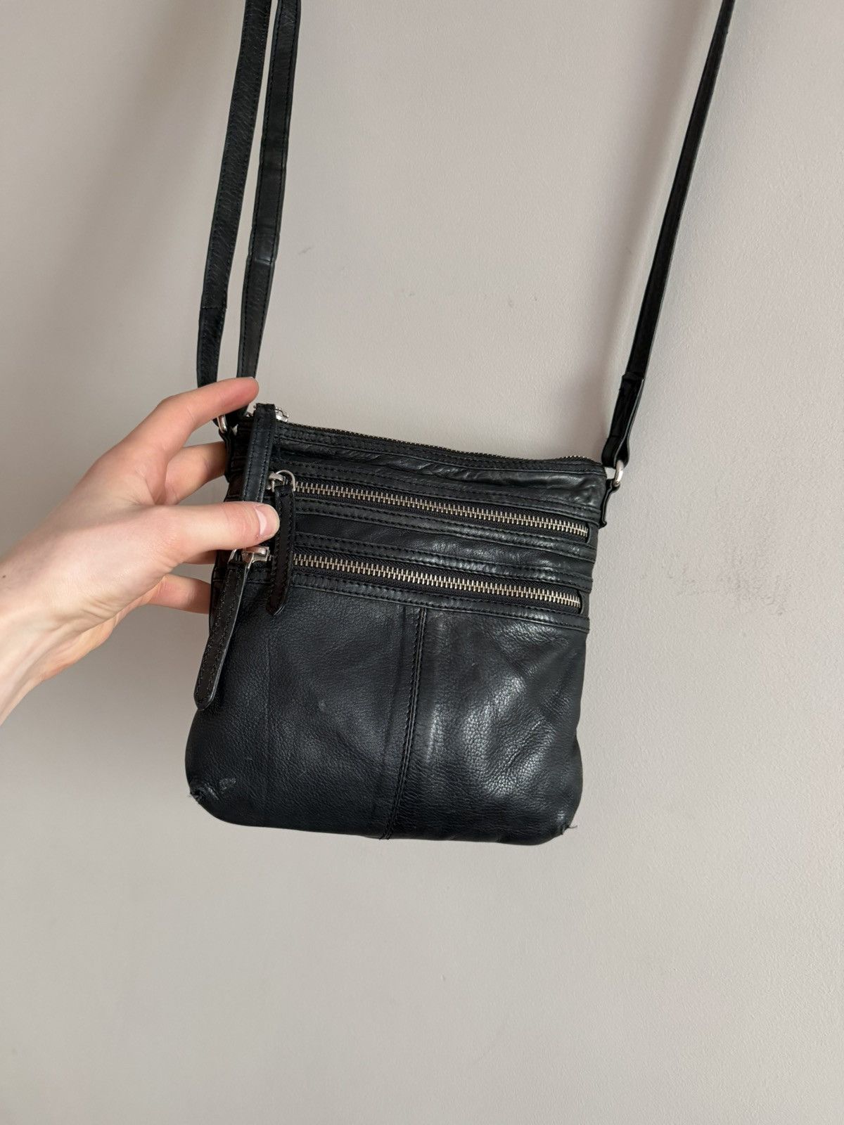 Vintage Vintage Black Leather Multi Zip Crossbody Bag Size ONE SIZE - 2 Thumbnail