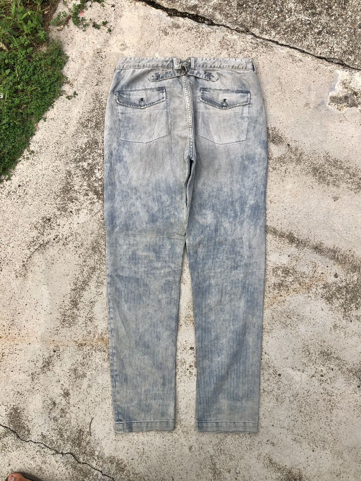 Other FADED STRIPED BUCKLE BACK JEANS BY DENIM CO Size US 33 - 8 Thumbnail