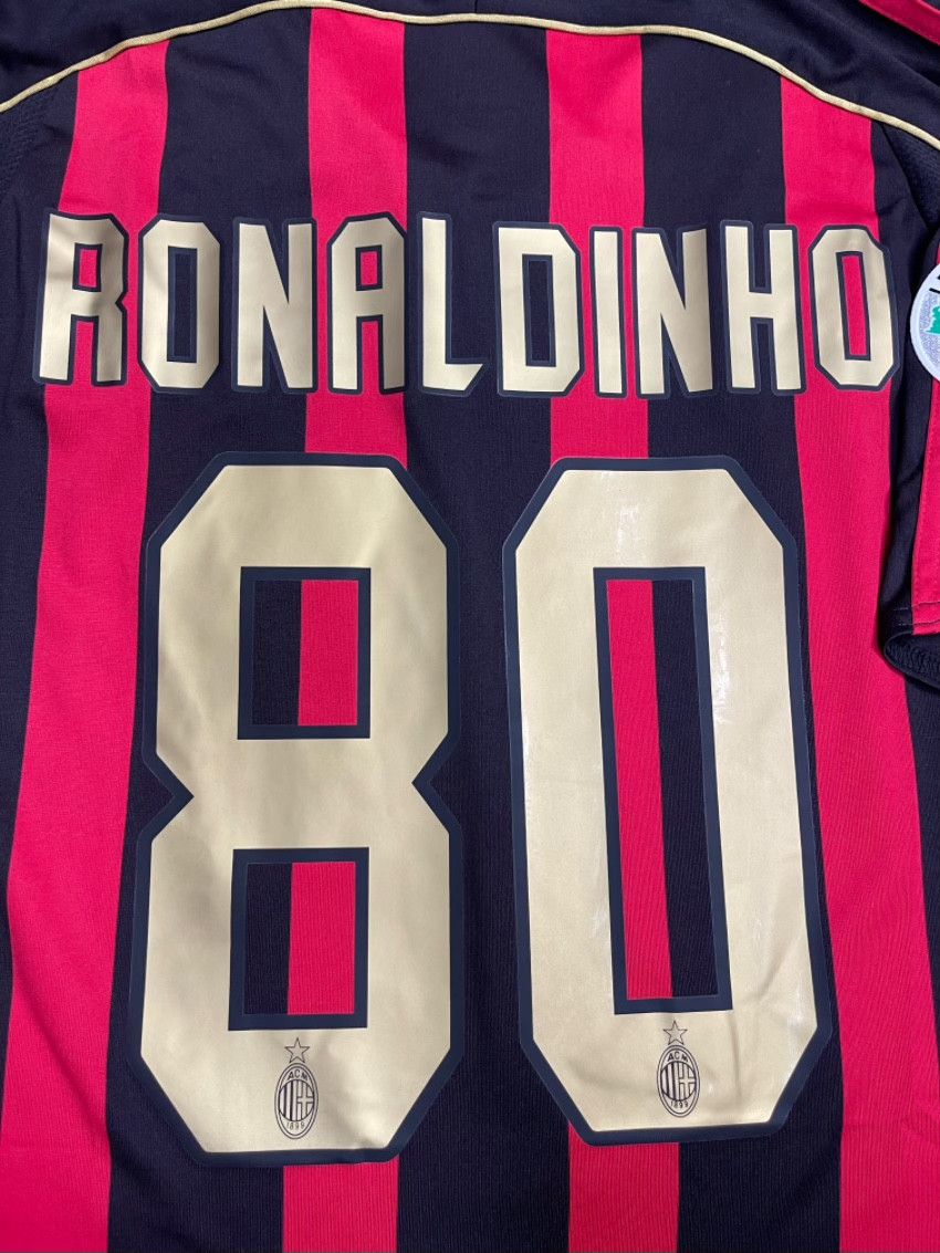 Vintage 06/07 AC Milan Ronaldinho Retro Home Jersey Size US L / EU 52-54 / 3 - 5 Thumbnail