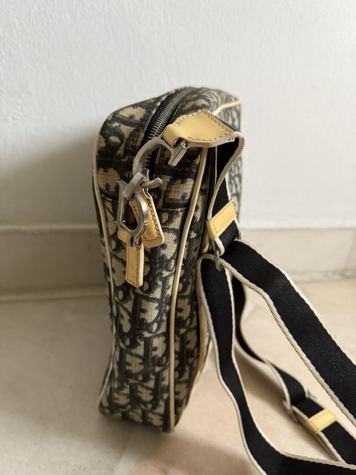 Dior Authentic Vintage Christian Dior Monogram sling bag Size ONE SIZE - 11 Thumbnail