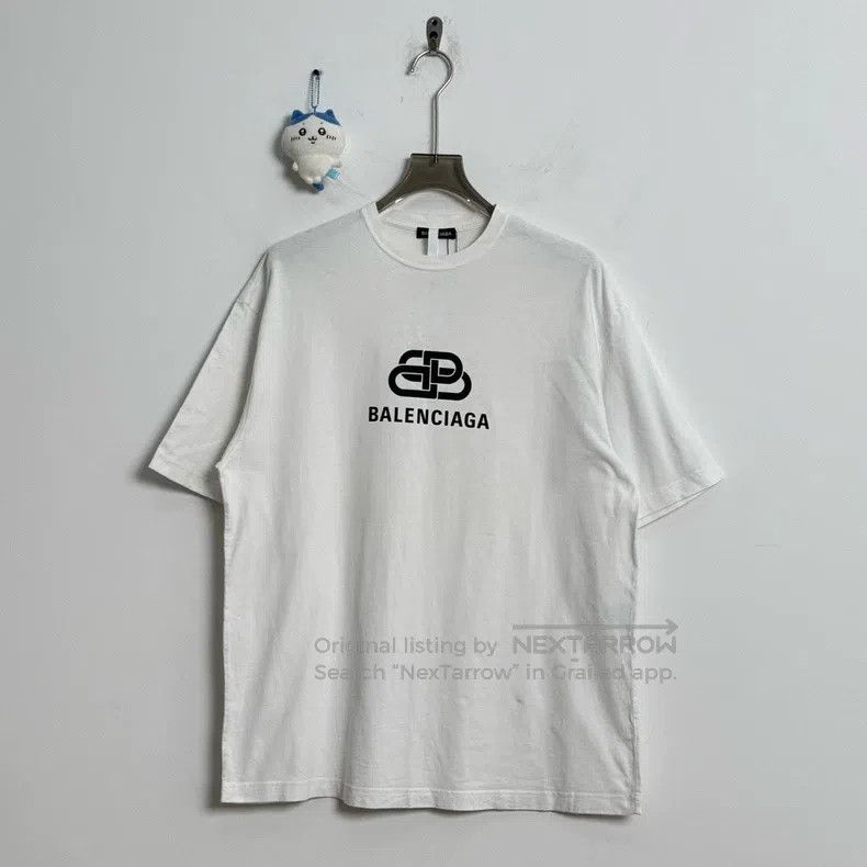 Balenciaga Balenciaga White lock short-sleeve Size US S / EU 44-46 / 1 - 1 Thumbnail