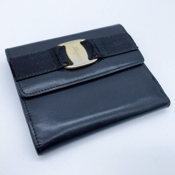 Salvatore Ferragamo Salvatore Ferragamo Black Leather Wallet with Gold Accent Size ONE SIZE - 2 Thumbnail