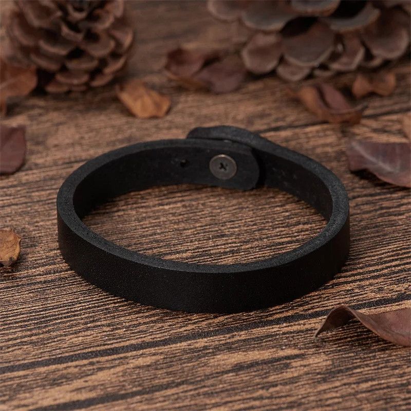 Japanese Brand Simple Leather Bracelet Size ONE SIZE - 2 Thumbnail