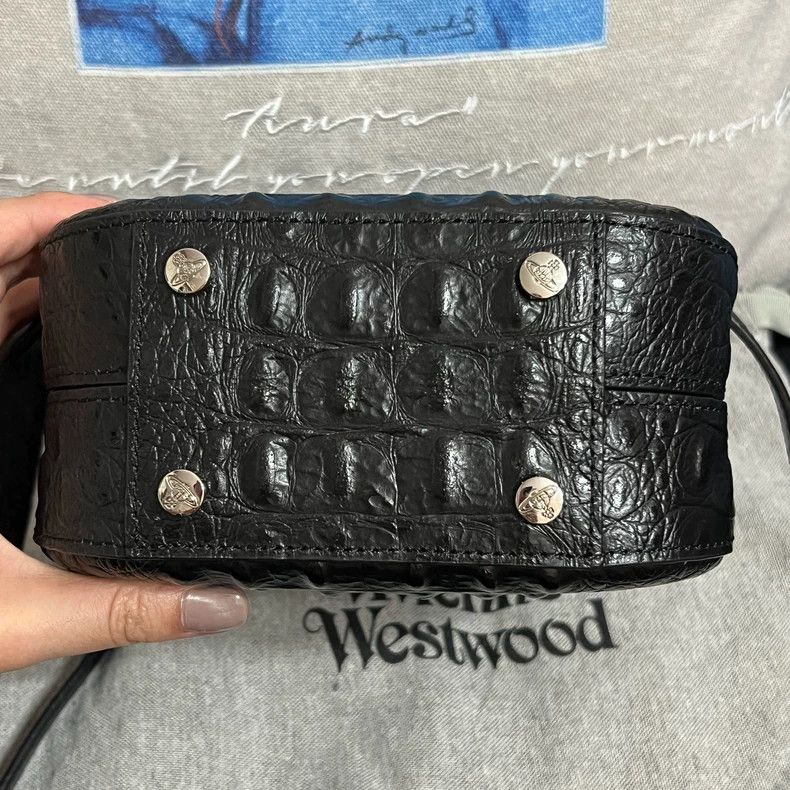 Vivienne Westwood Vivienne Westwood size os Ostrich embossed leather handbag Size ONE SIZE - 6 Thumbnail