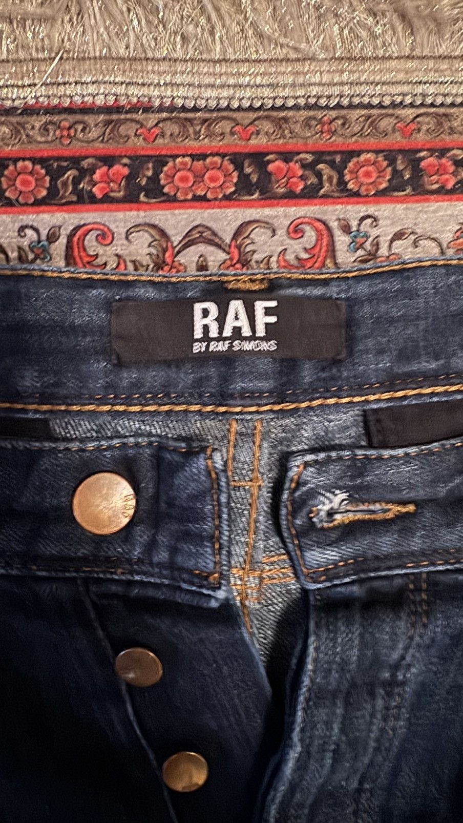 Raf by Raf Simons RAF by RAF Simons Blown Out Knee Distressed Denim Size US 32 / EU 48 - 2 Thumbnail