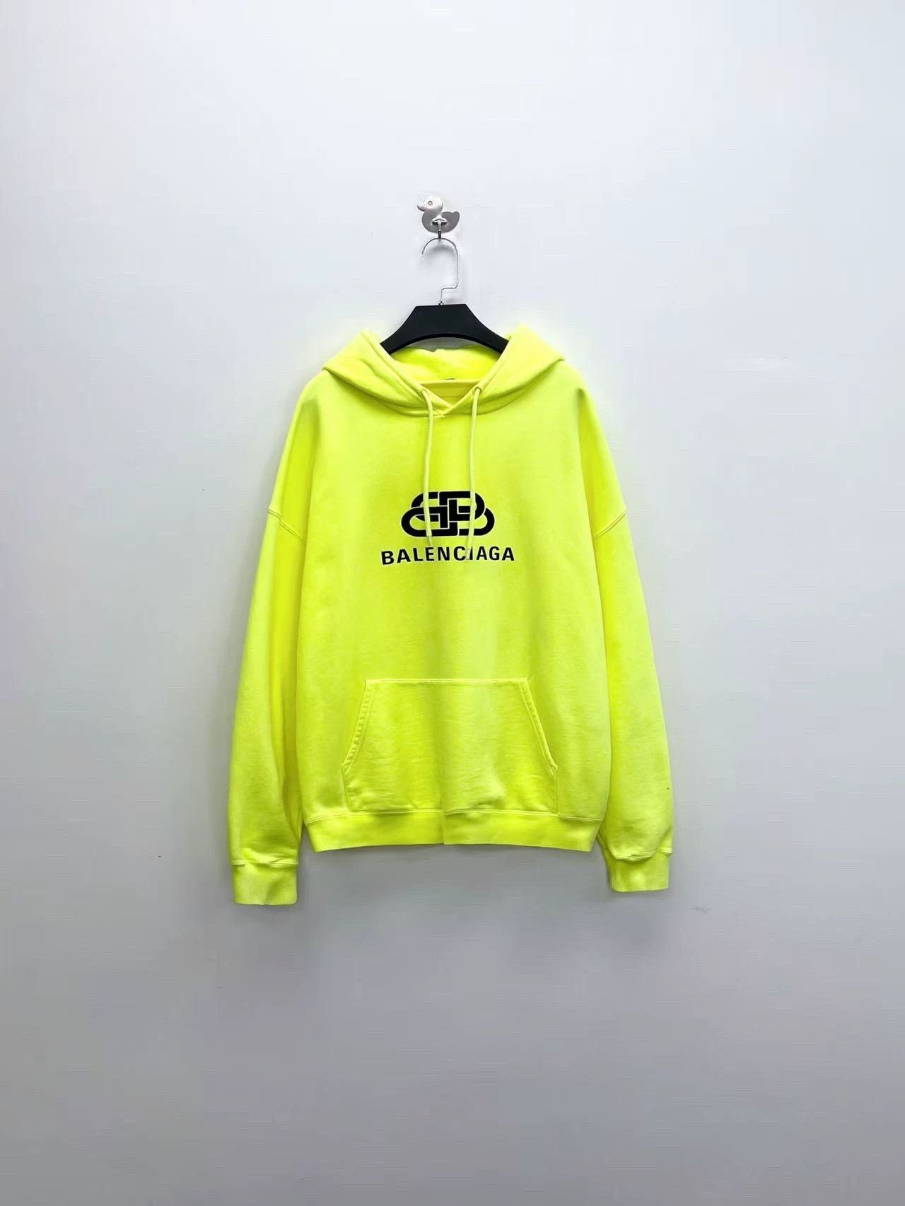 Balenciaga balenciaga neon yellow logo hoodie unisex Size US M / EU 48-50 / 2 - 1 Thumbnail
