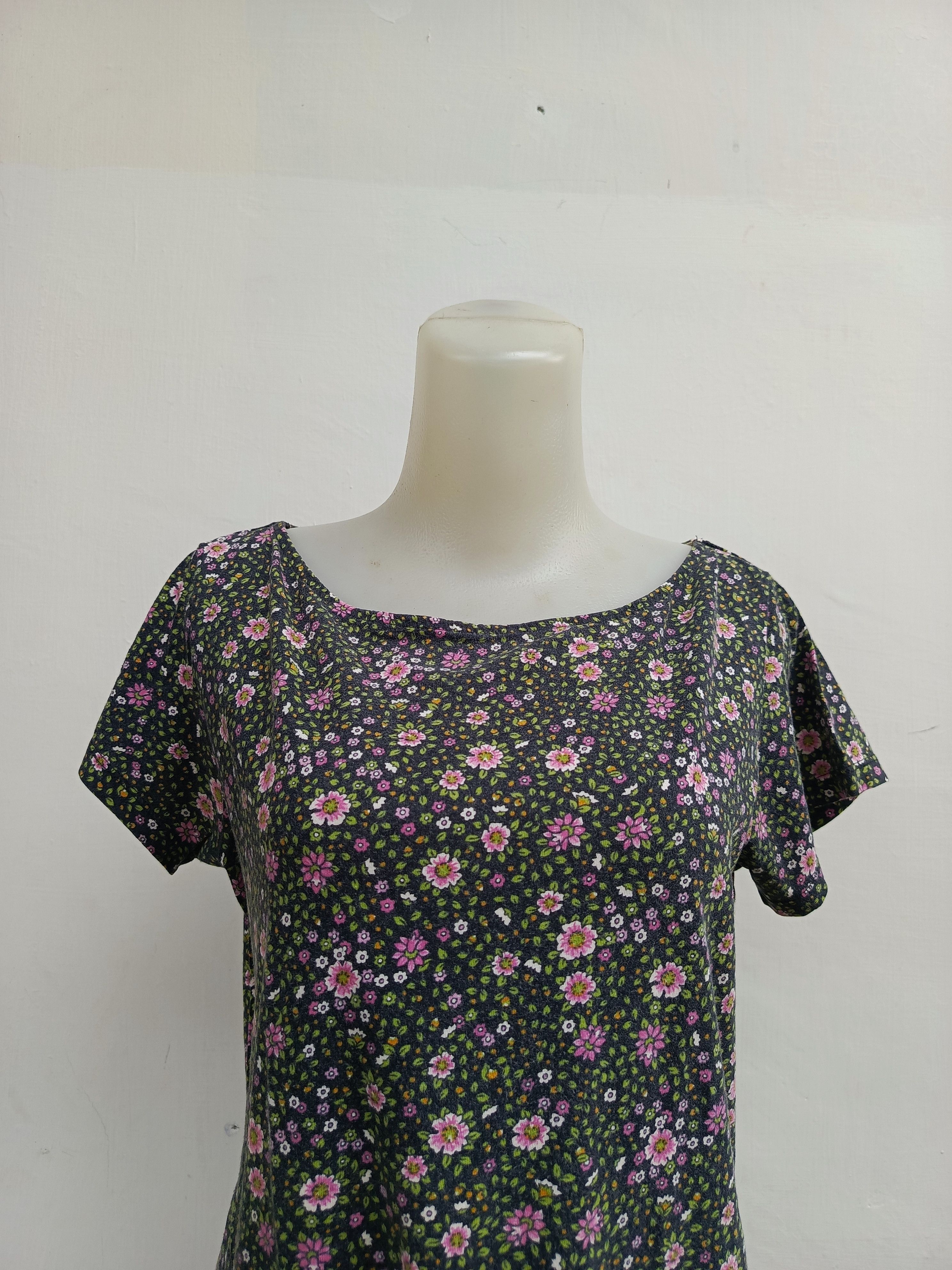 Japanese Brand Uniqlo x Valdrome Floral Tee Small Flower French Style Size L / US 10 / IT 46 - 2 Thumbnail