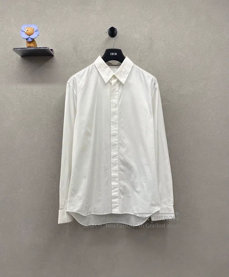 Dior Dior Embroidered white shirt at the neckline Size US XXS / EU 40 - 1 Thumbnail