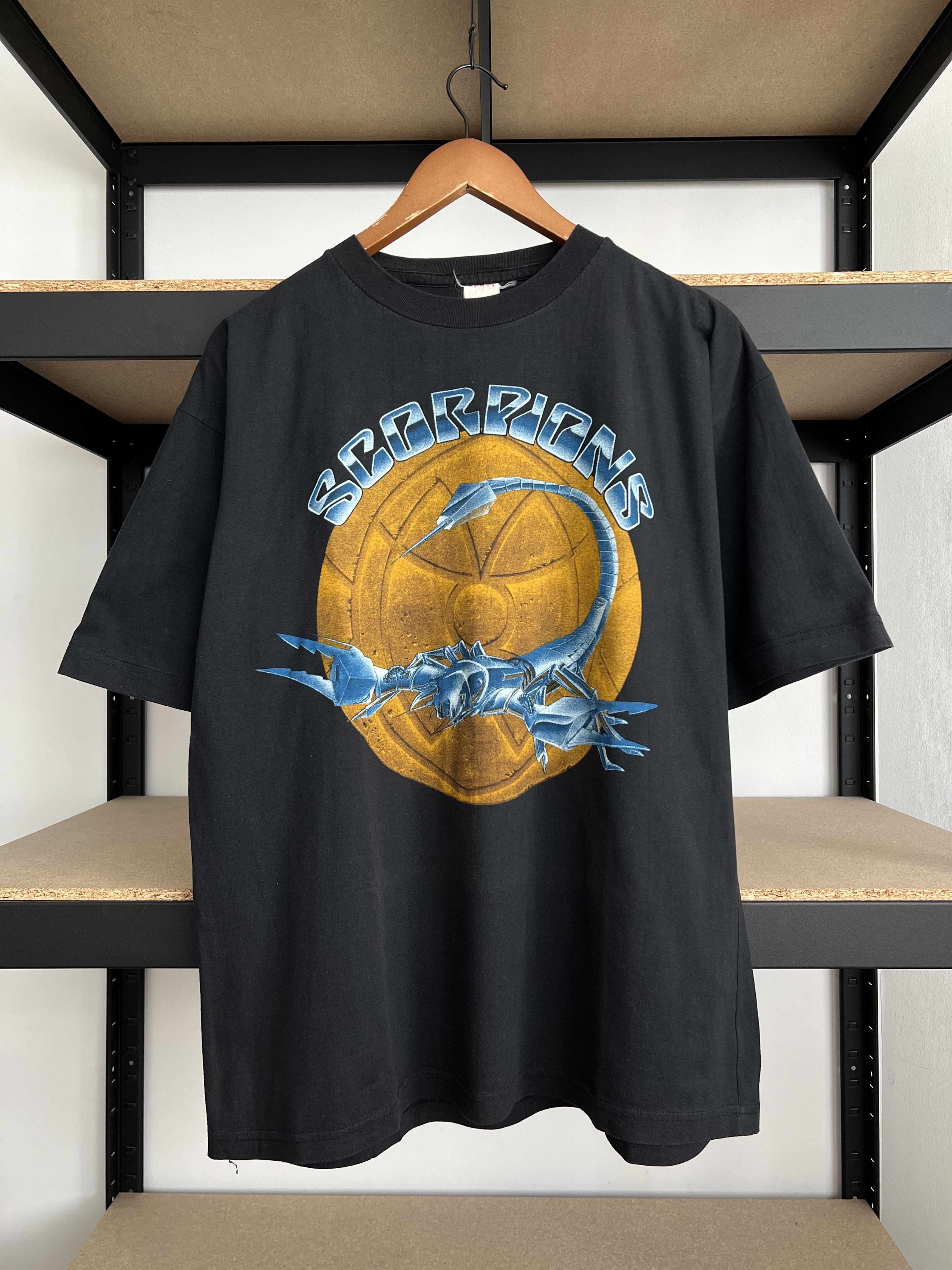 Band Tees Vintage 90s Scorpions Rock Band Black T-shirt Size US L / EU 52-54 / 3 - 3 Thumbnail