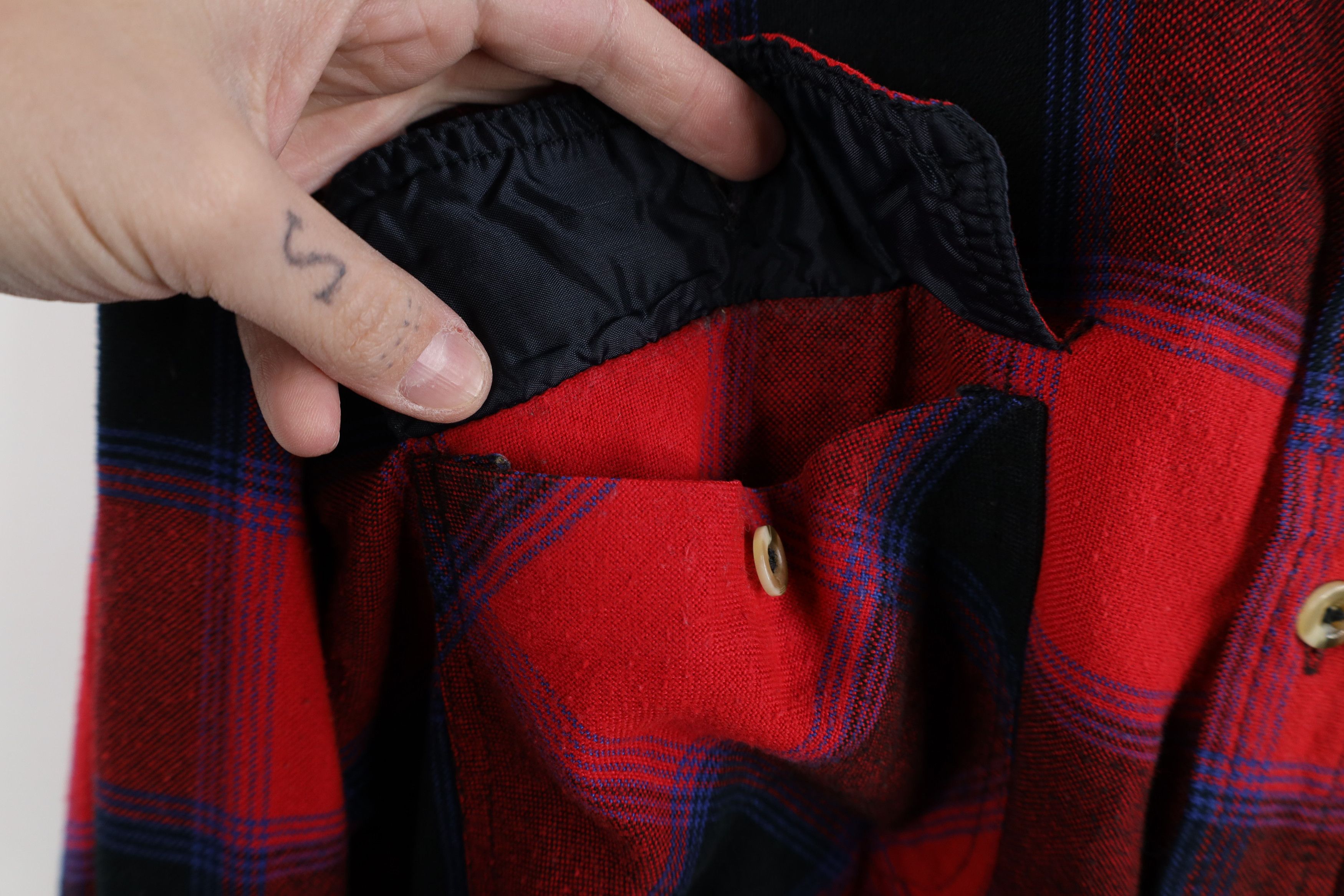 Vintage Vintage 90s Streetwear Knit Collared Button Shirt Plaid Size US M / EU 48-50 / 2 - 6 Thumbnail