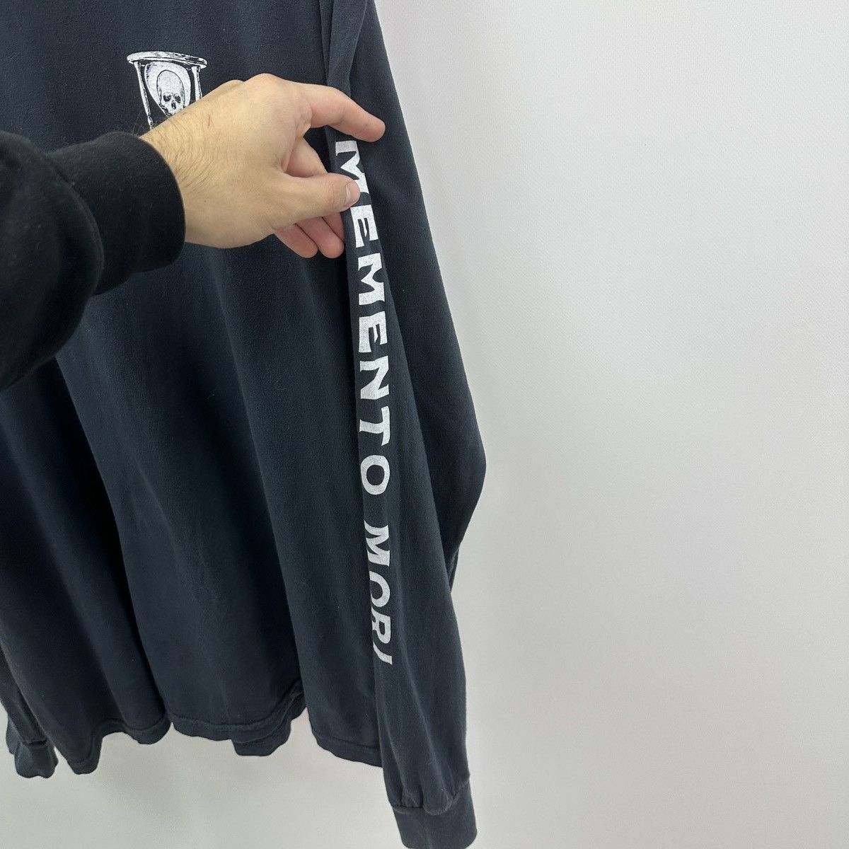 Other Unus Annus Memento Mori Founder longsleev Skull Hourglass og Size US XL / EU 56 / 4 - 5 Thumbnail