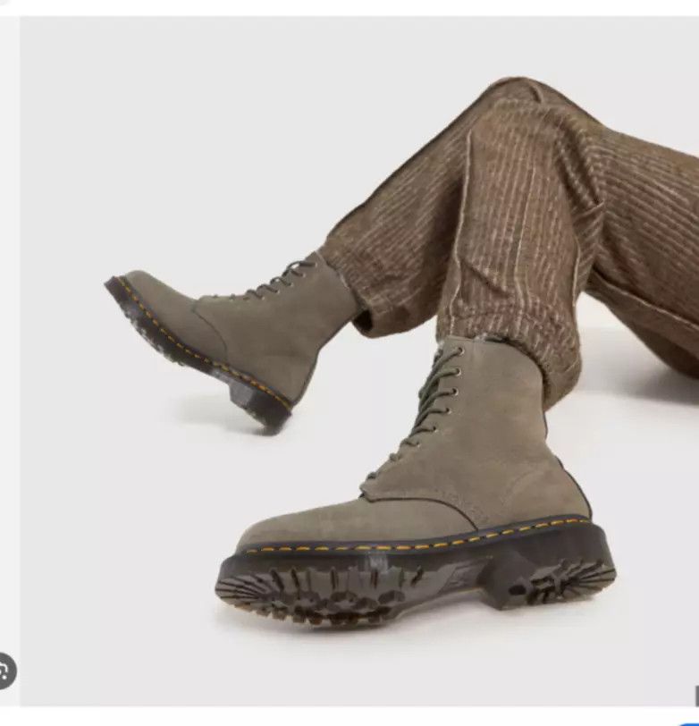 Dr. Martens US M 7 ~DR. MARTENS 1460 PASCAL MILLED NUBUCK LEATHER BOOTS Size US 7 / EU 40 - 8 Thumbnail
