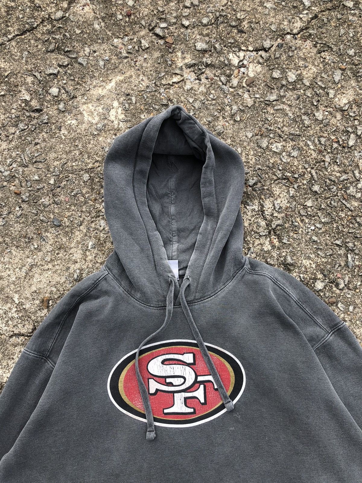 Vintage Vintage Beauty Sunfaded NFL San Francisco Center Logo Hoodie Size US L / EU 52-54 / 3 - 4 Thumbnail