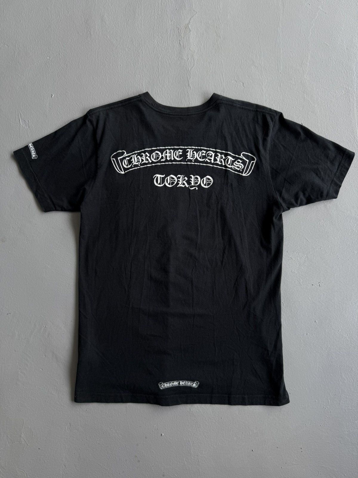 Chrome Hearts スクロール Tokyo ロゴ T-Shirt Chrome Hearts Tokyo Exclusive Scroll Label Logo Short Sleeve
