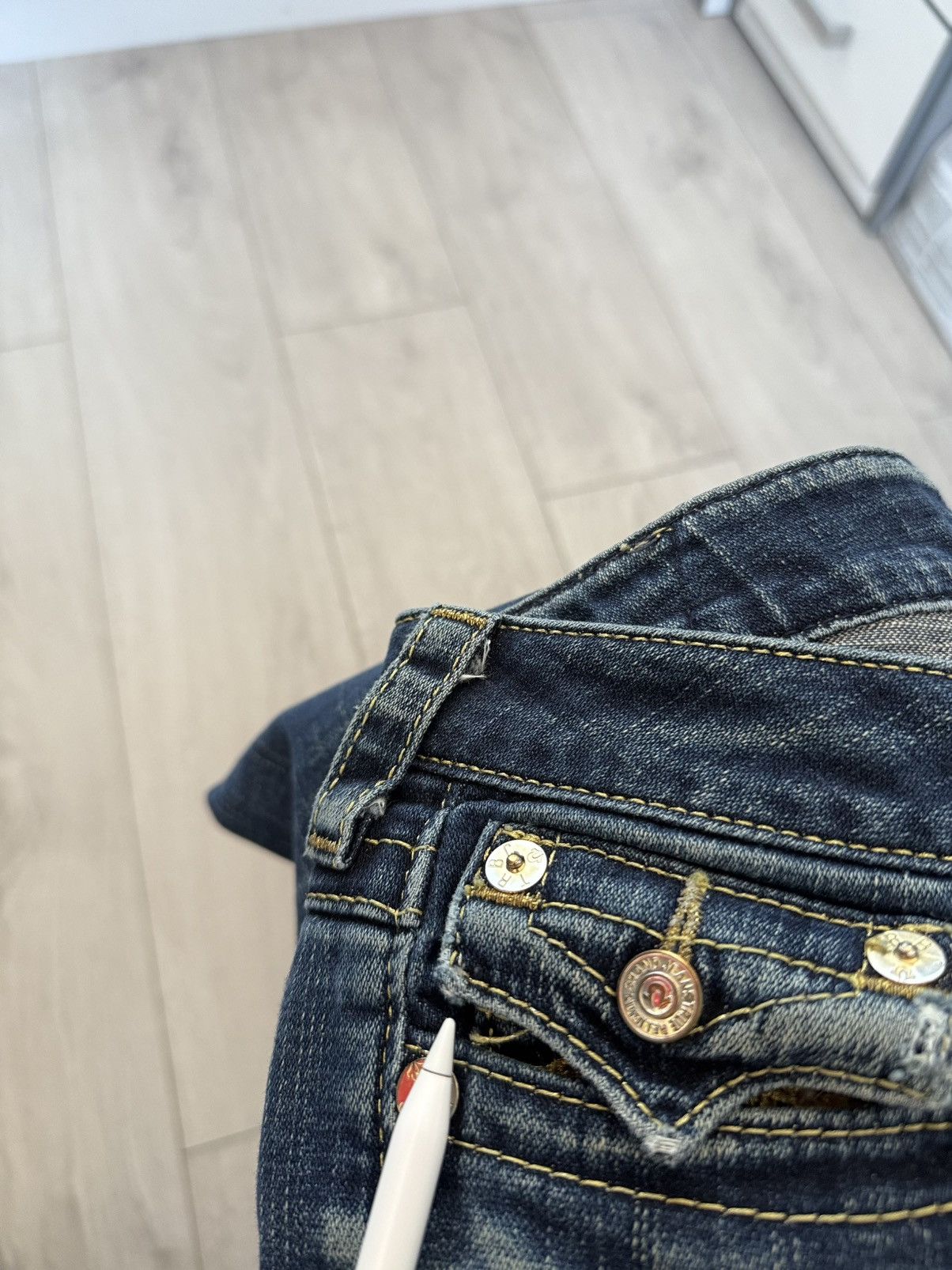 True Religion True Religion Rainbow Joey Washed Flared Bootcut Denim Jeans Size 27" / US 4 / IT 40 - 14 Thumbnail
