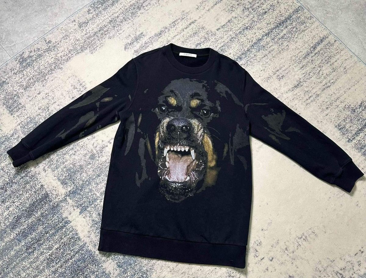 Givenchy sweater dog hotsell