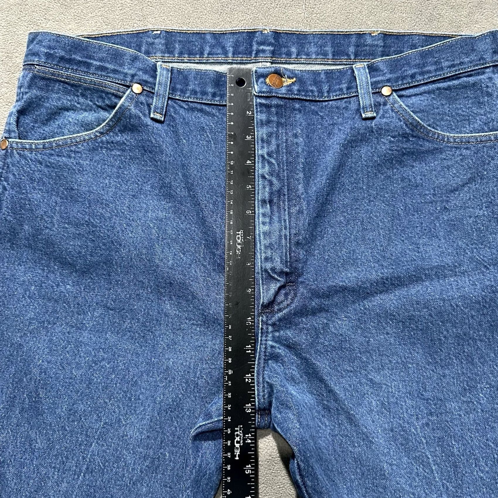 Wrangler VINTAGE Wrangler Jeans Mens 40x30 Blue Denim Cowboy Cut 13MWZ Size US 40 / EU 56 - 7 Thumbnail