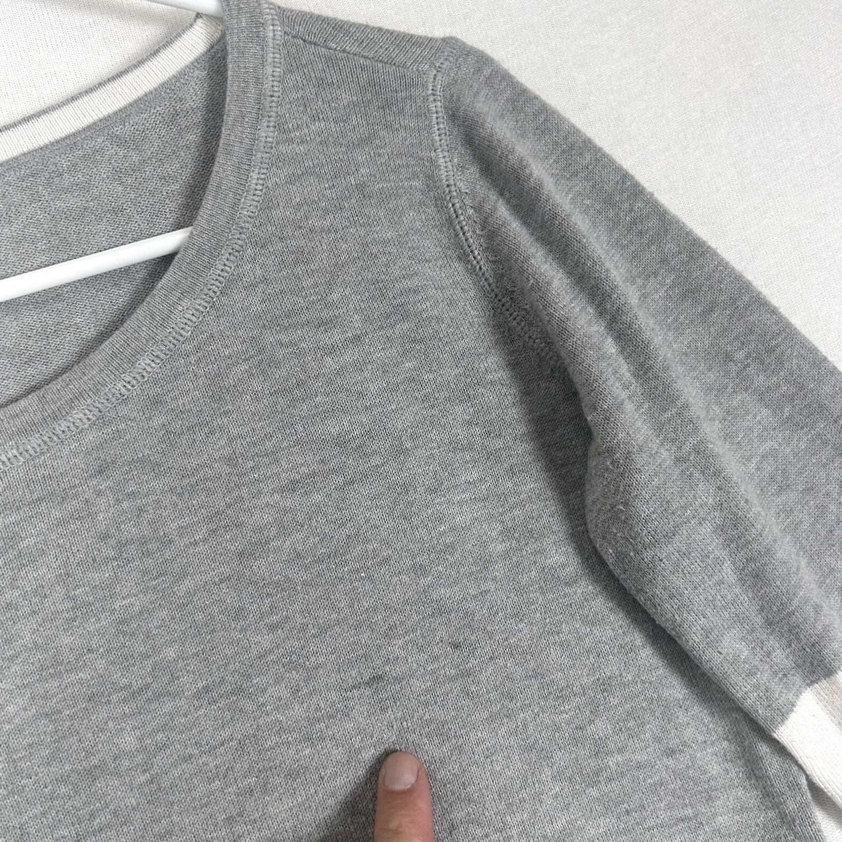 Athleta Athleta Womens Scoop Neck Sweatshirt Size XS Long Sleeve Gray Colorblock L/S Size XS / US 0-2 / IT 36-38 - 5 Thumbnail