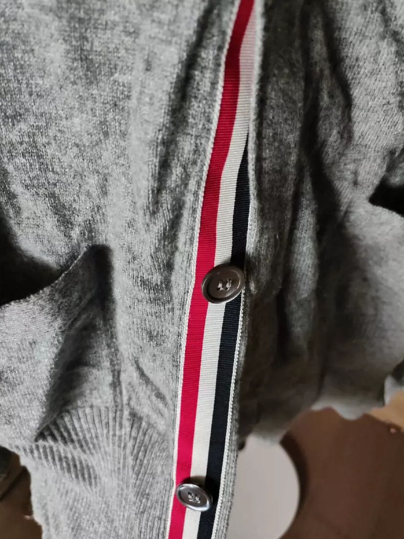Thom Browne Thom Browne Cashmere four-button sweater Size US L / EU 52-54 / 3 - 3 Thumbnail