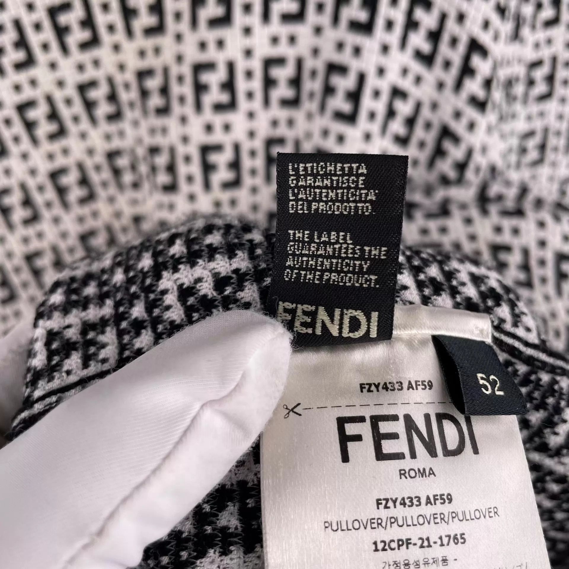Fendi FENDI FF Print Crewneck LS Knit Sweater 52 IT Size US L / EU 52-54 / 3 - 5 Thumbnail