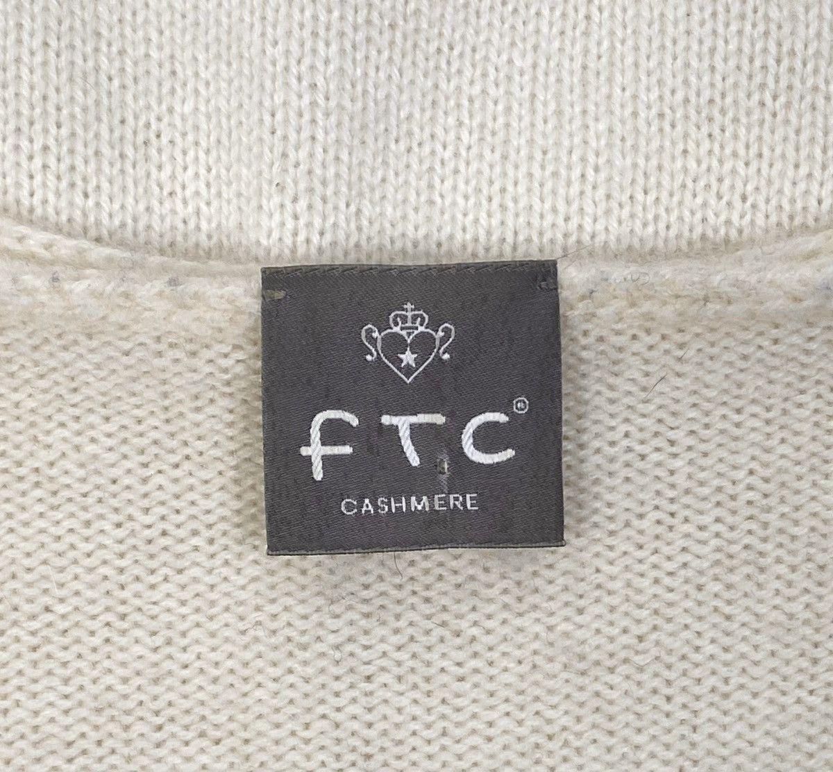 FTC FTC Cashmere Sweater Twill V-Neck Pullover Womens size M Size M / US 6-8 / IT 42-44 - 7 Thumbnail
