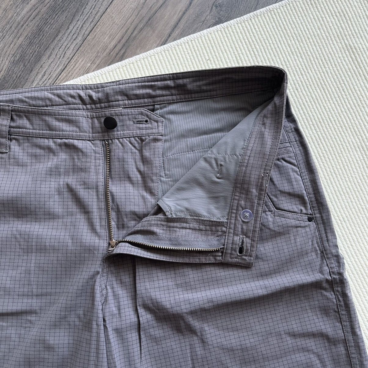 Lululemon Lululemon Gray Grid Check Print Chino Stretch Golf Shorts Size US 36 / EU 52 - 2 Thumbnail