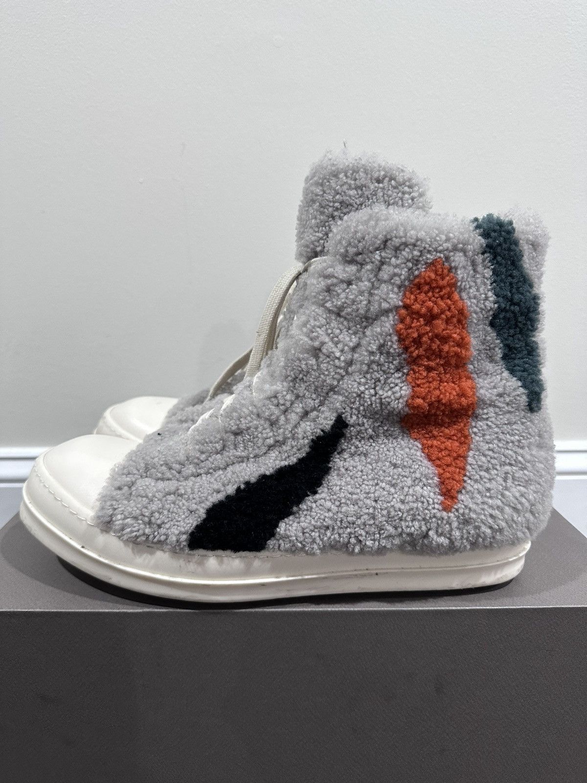 Rick Owens Rick Owens Strobe Shearling Pearl Zebra Ramone High Sneaker Size US 10 / EU 43 - 5 Thumbnail