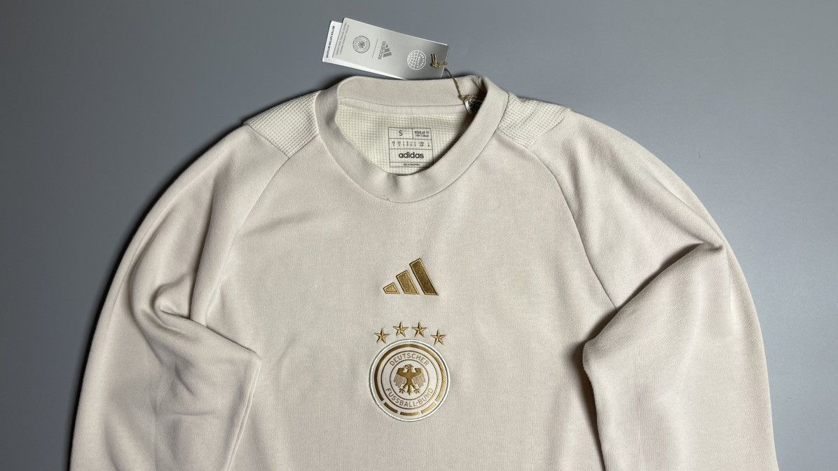 Adidas × Vintage NWT GERMANY ADIDAS 2022/2023 FOOTBALL SOCCER CREW SWEATSHIRT Size US S / EU 44-46 / 1 - 2 Thumbnail