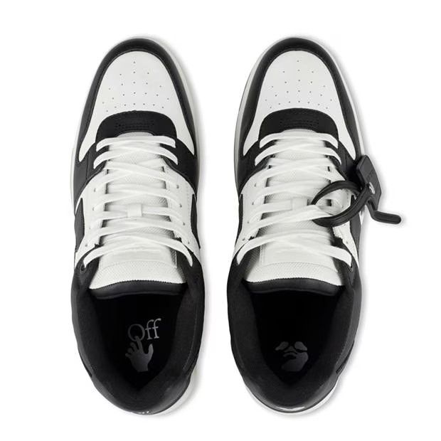 o1g2r1mq0524 Trainers in Black & White