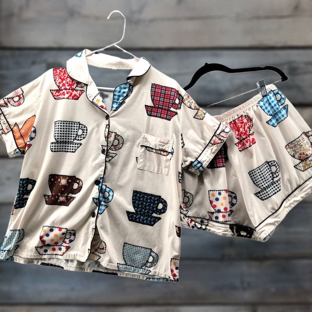 Vintage Womens XL Teacup Print Pajama Set Short Sleeve Shorts 2 Piece Patchwork Beige Size 40" / US 18 - 1 Thumbnail