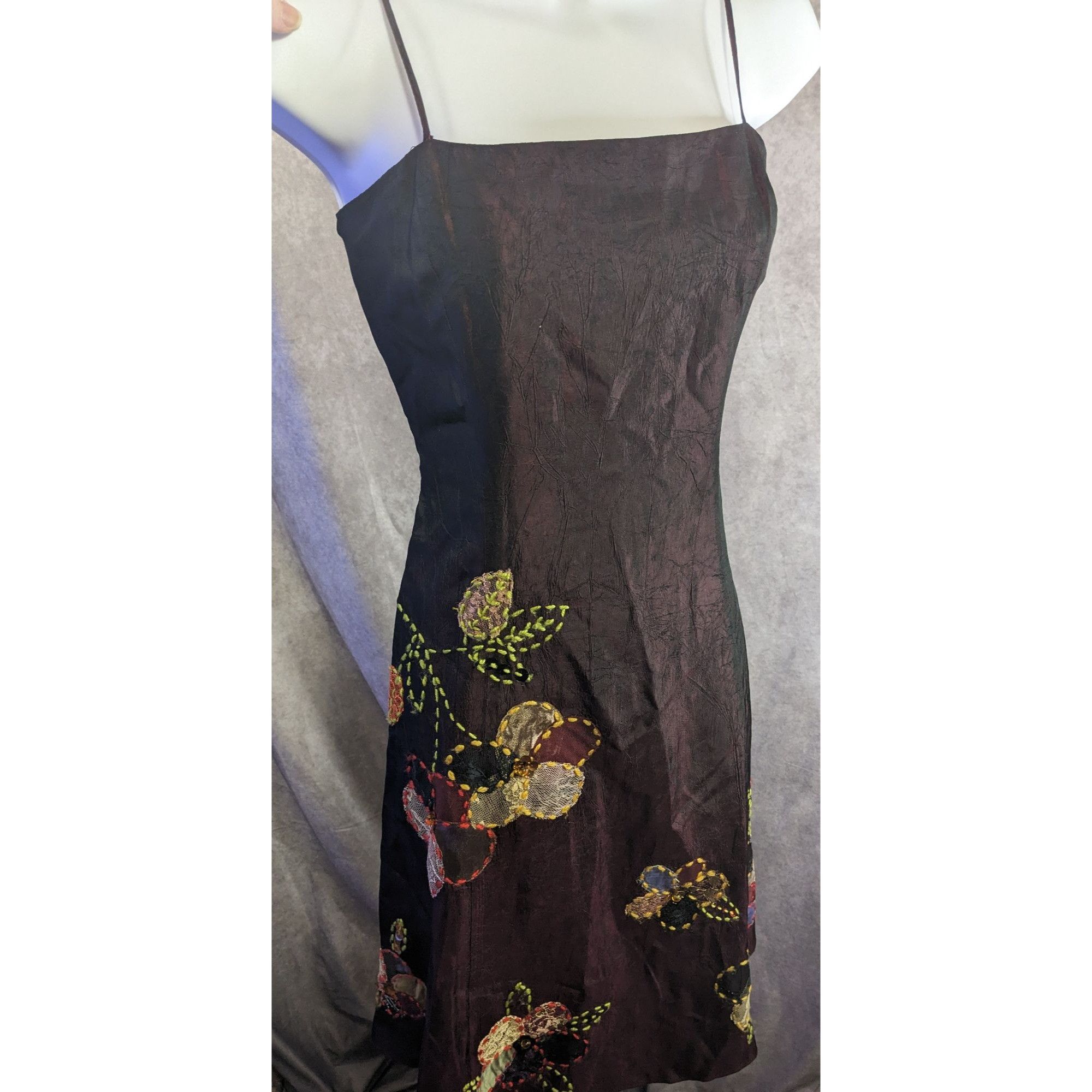 Other Cranberry Raw Silk Formal Dress With Embroidered Floral Acce Size S / US 4 / IT 40 - 11 Thumbnail