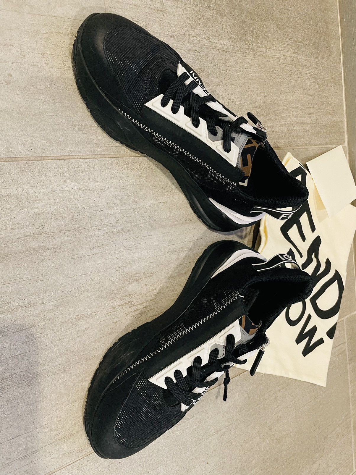 Fendi Fendi Flow Logo Low Top Sneaker Black Women Size US 9.5 / IT 39.5 - 12 Thumbnail
