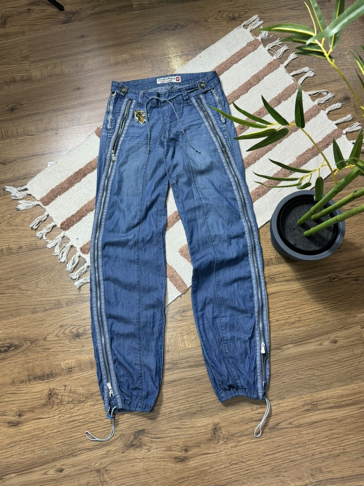 Diesel VINTAGE DIESEL DENIM ZIP JEANS Size 27" / US 4 / IT 40 - 2 Thumbnail