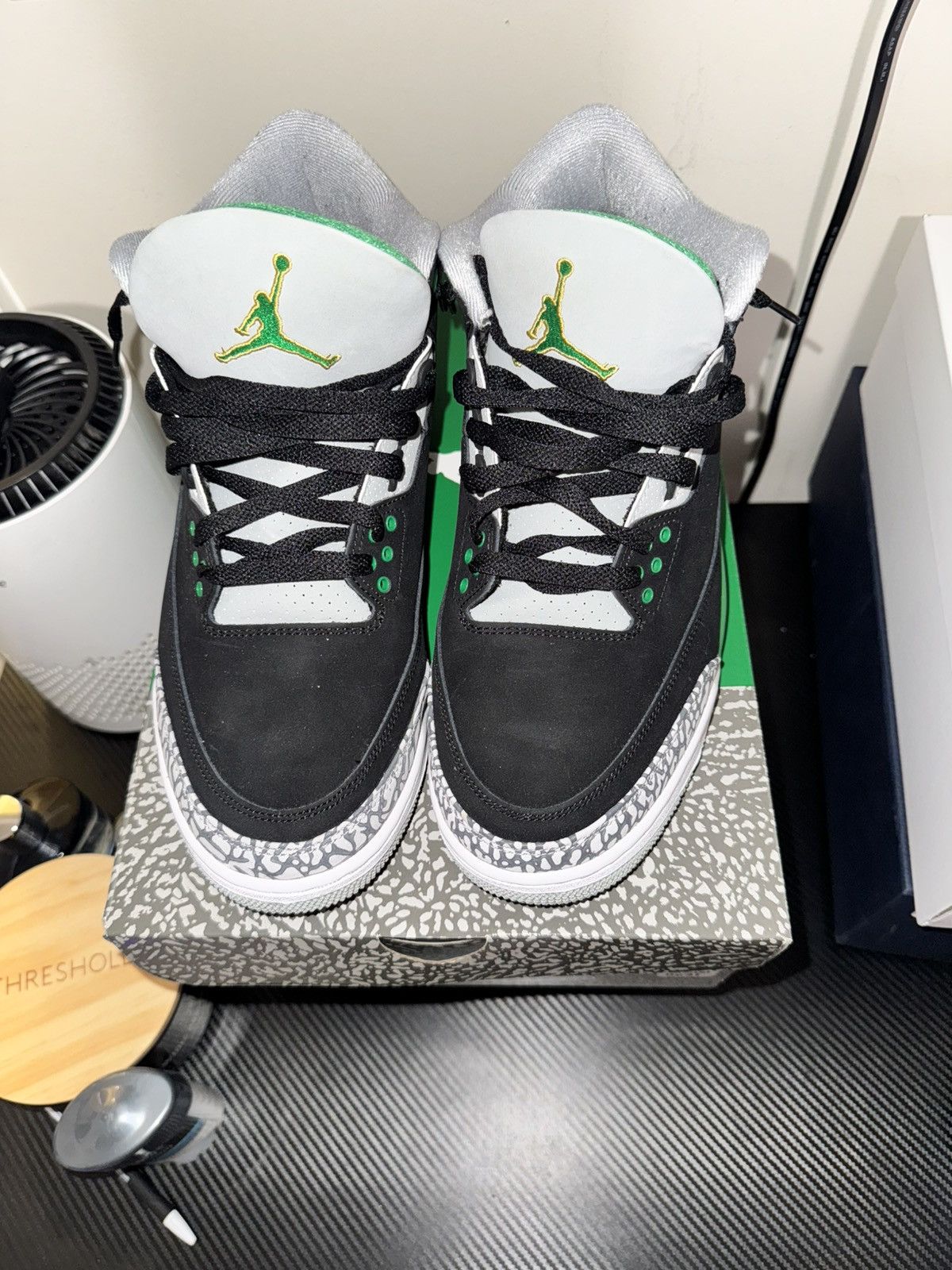 Jordan Brand × Nike Pine green 3s Size US 11 / EU 44 - 1 Thumbnail