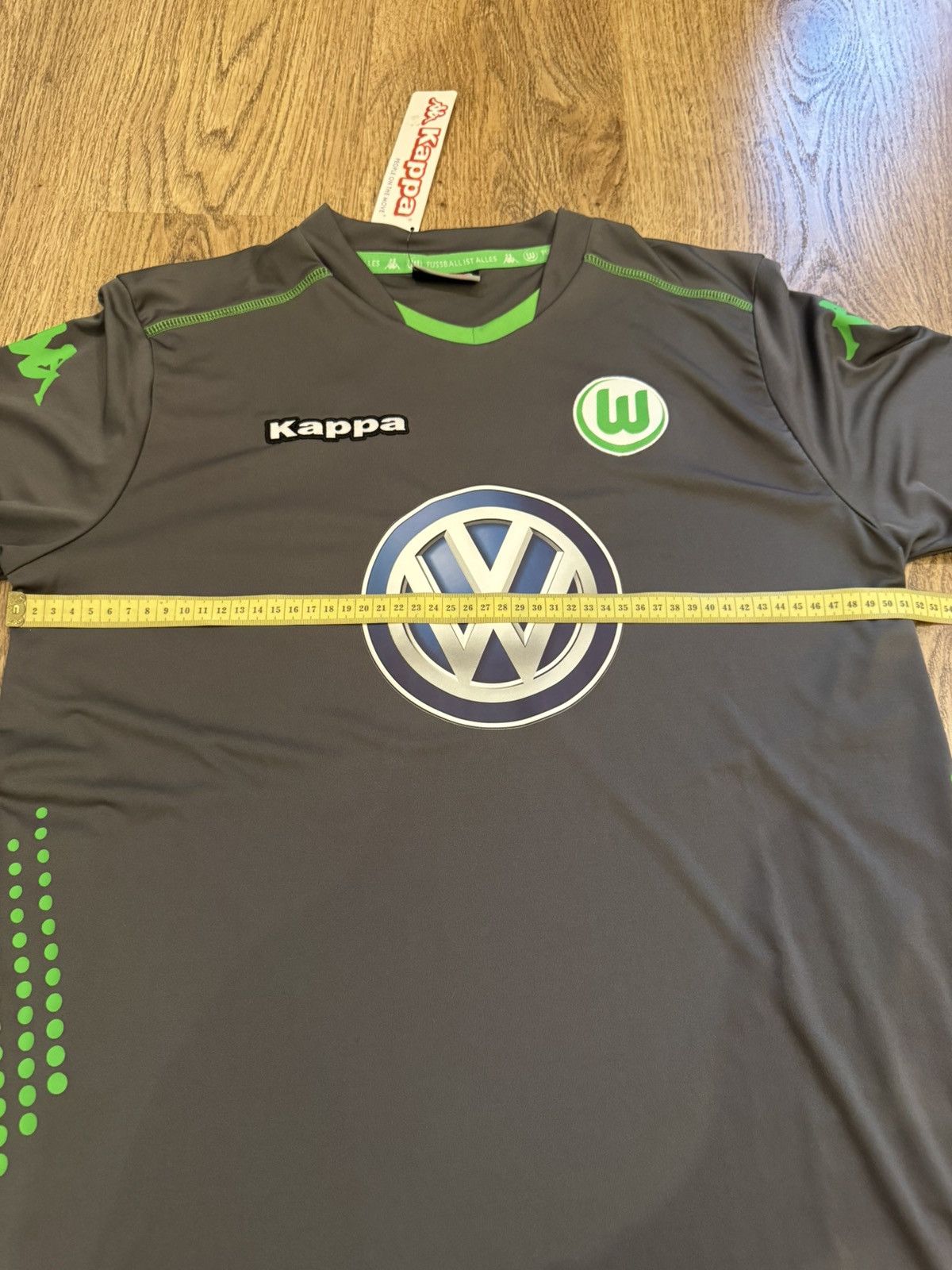Kappa WOLFSBURG 2014 2015 TRAINING KAPPA FOOTBALL JERSEY SIZE M Size US M / EU 48-50 / 2 - 3 Thumbnail