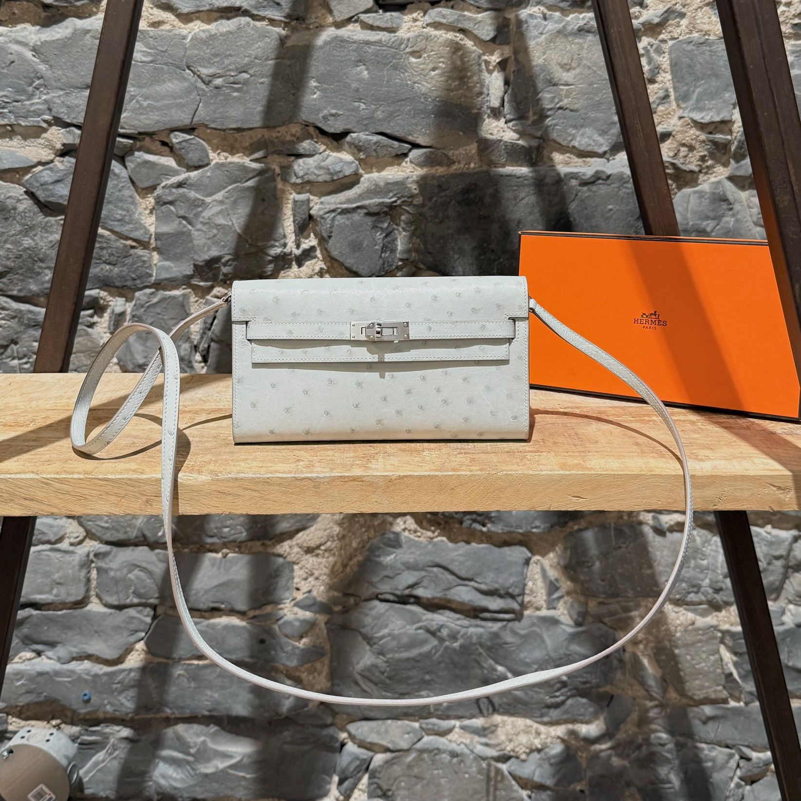 Hermes Hermès 2023 Gris Perle Ostrich Kelly To Go Wallet On Strap Size ONE SIZE - 1 Thumbnail
