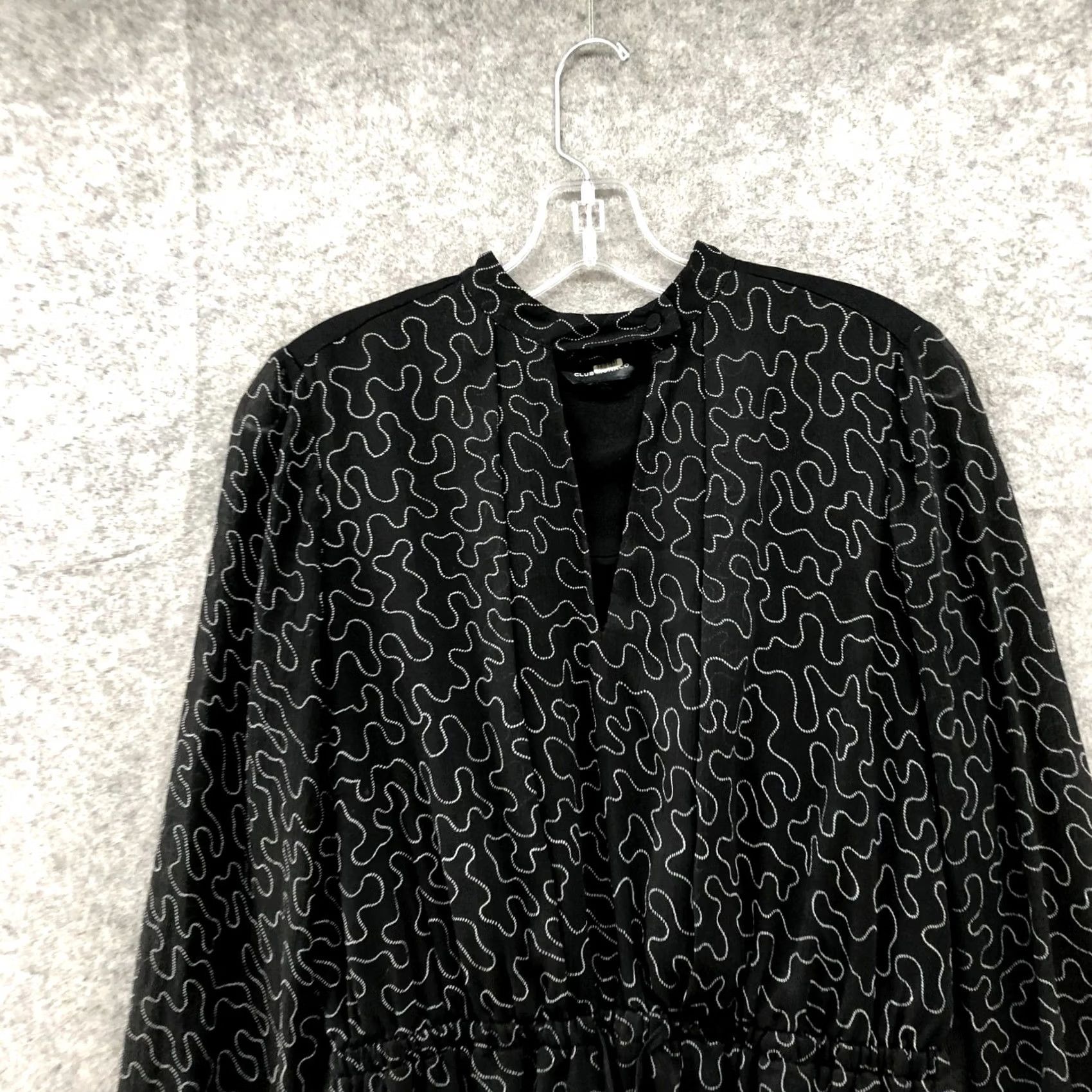 Club Monaco Club Monaco Dress Long Sleeve Black Printed A Line Split Neck Size 6 Womens Size M / US 6-8 / IT 42-44 - 3 Thumbnail