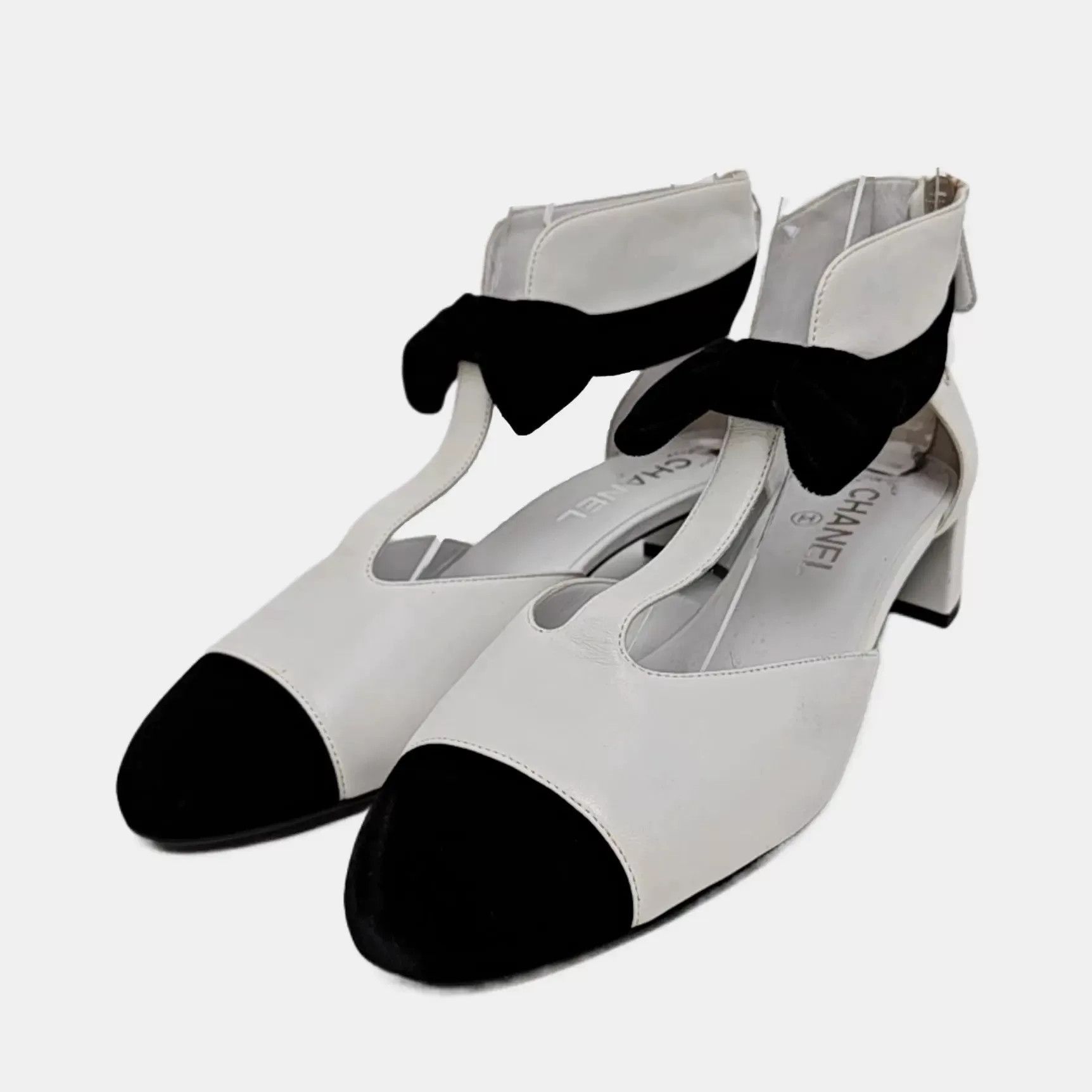 Chanel Chanel Black Bow Block Heel Pumps Size US 8 / IT 38 - 1 Thumbnail