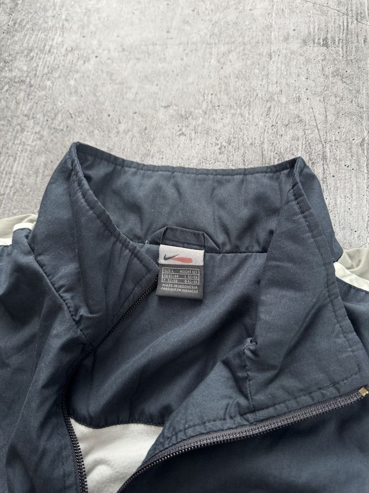 Nike Vintage Nike Air Jacket Pants Suit Sportswear Size US L / EU 52-54 / 3 - 8 Thumbnail