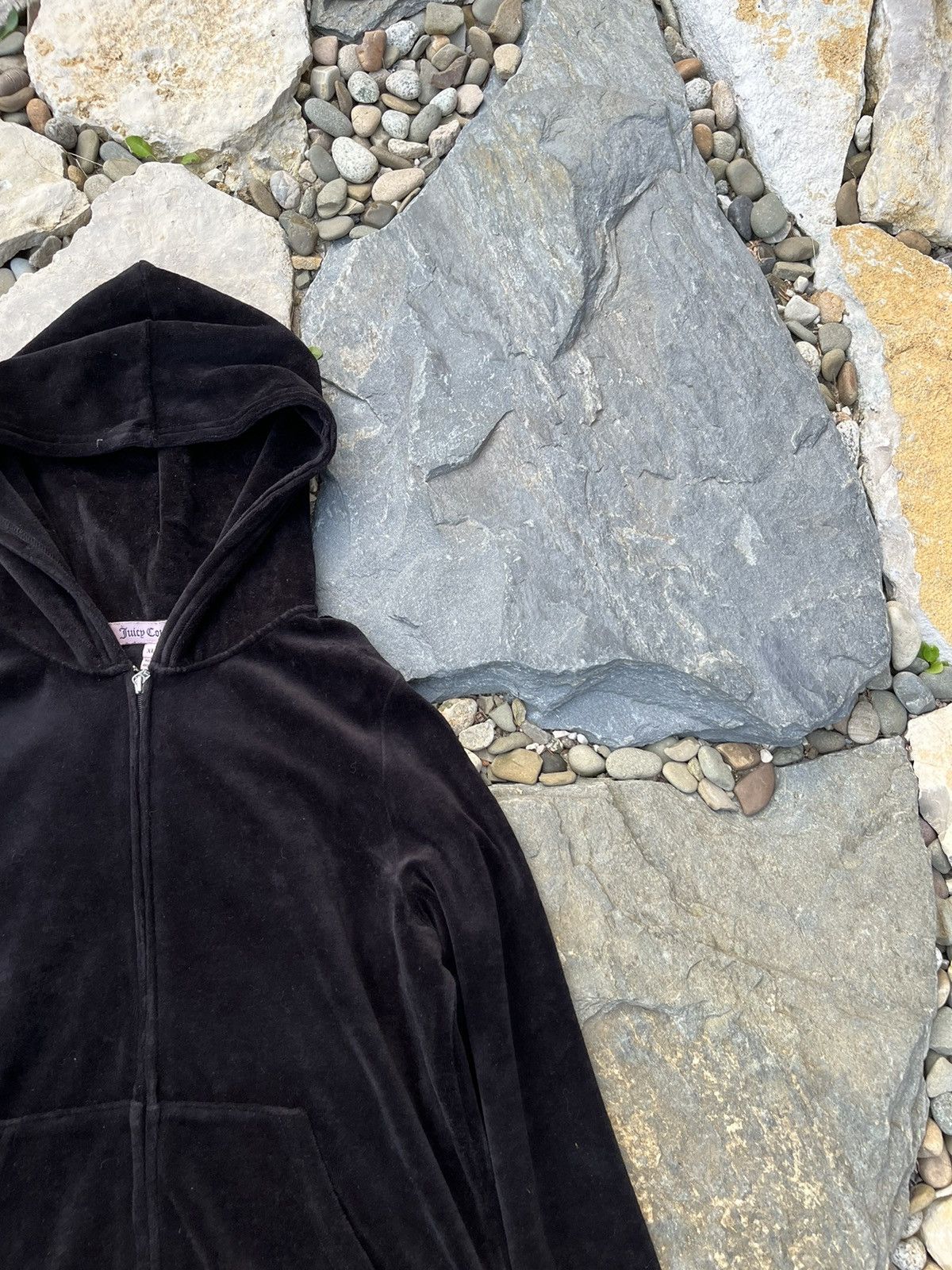 Juicy Couture × Vintage Vintage Juicy Couture y2k velvet choose couture zip hoodie Size XL / US 12-14 / IT 48-50 - 3 Thumbnail