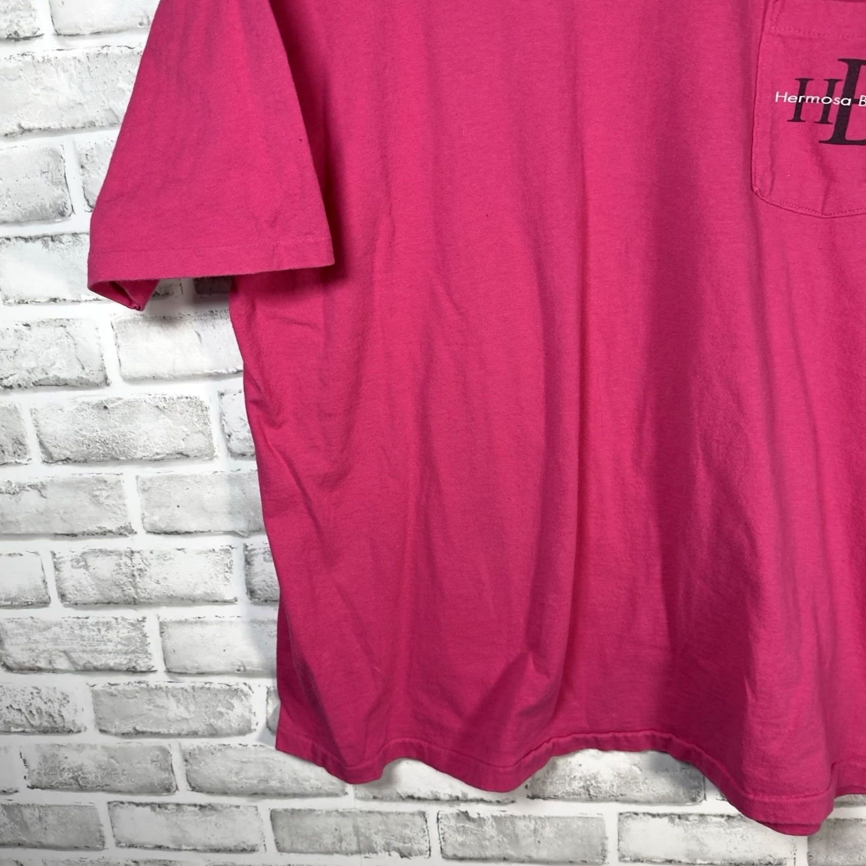 Vintage VINTAGE Oneita Hermosa Beach Pink Pocket Tee Mens XXL USA SINGLE STITCH T-Shirt Pocket Pink USA Mens 2XL Ladies? Size US XXL / EU 58 / 5 - 3 Thumbnail