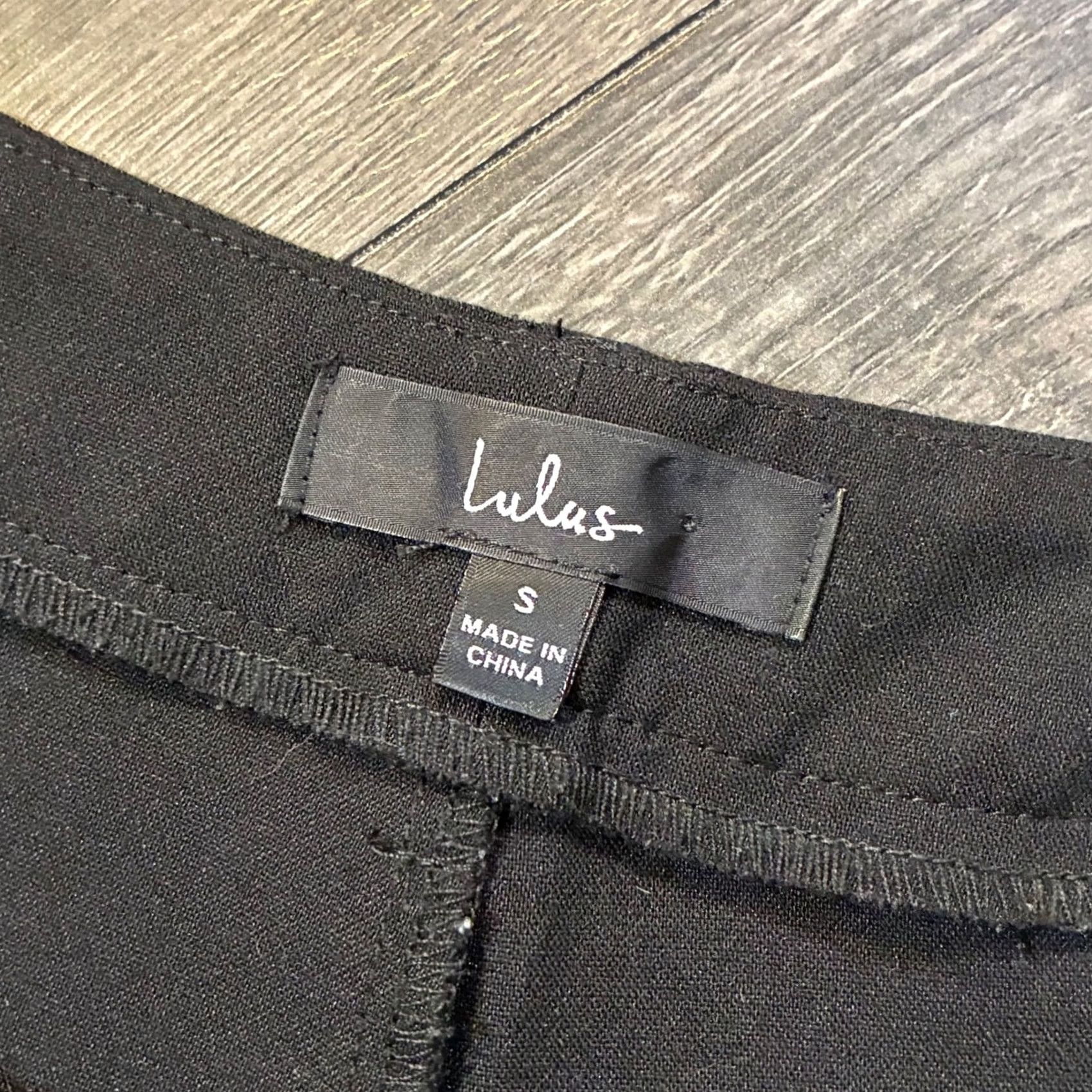 Lulus Lulus Black Wide Leg High Waisted Trousers Pants Women Size S Workwear Formal Wrinkle-Resistant Pockets Lined Stretch Crepe Size 28" / US 6 / IT 42 - 4 Thumbnail