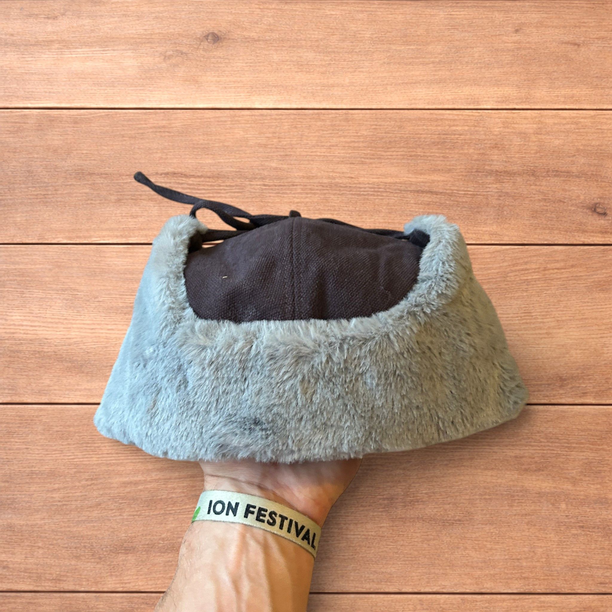 Japanese Brand Russian trapper ear flap winter hat in grey colour way. Size ONE SIZE - 6 Thumbnail
