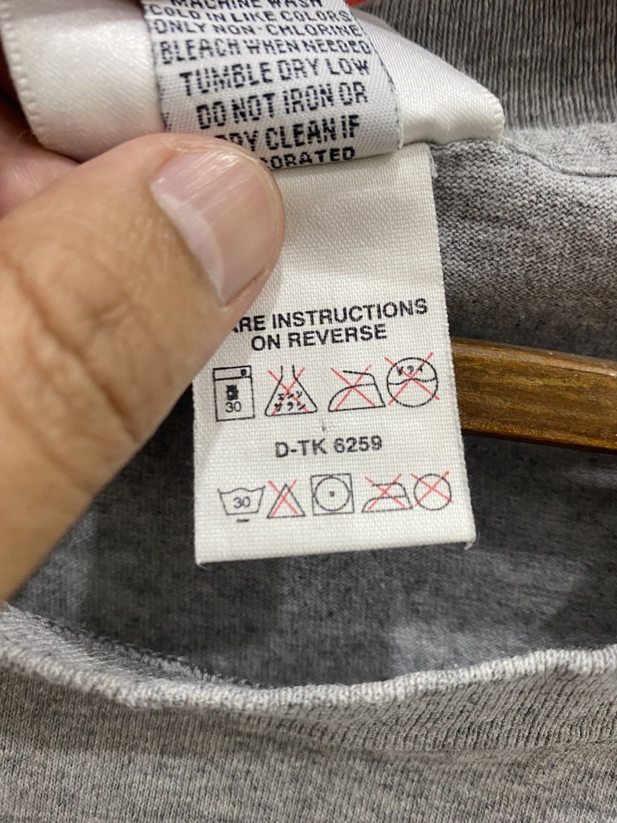 DKNY DKNY TSHIRT Size US XL / EU 56 / 4 - 11 Thumbnail