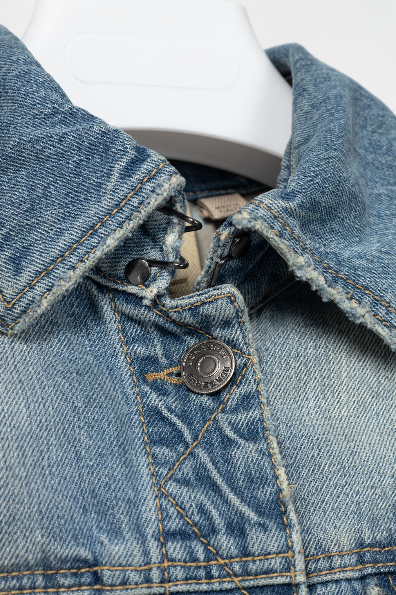 Burberry Burberry Brit Blue Faded Cotton Denim Jacket Size M / US 6-8 / IT 42-44 - 8 Thumbnail