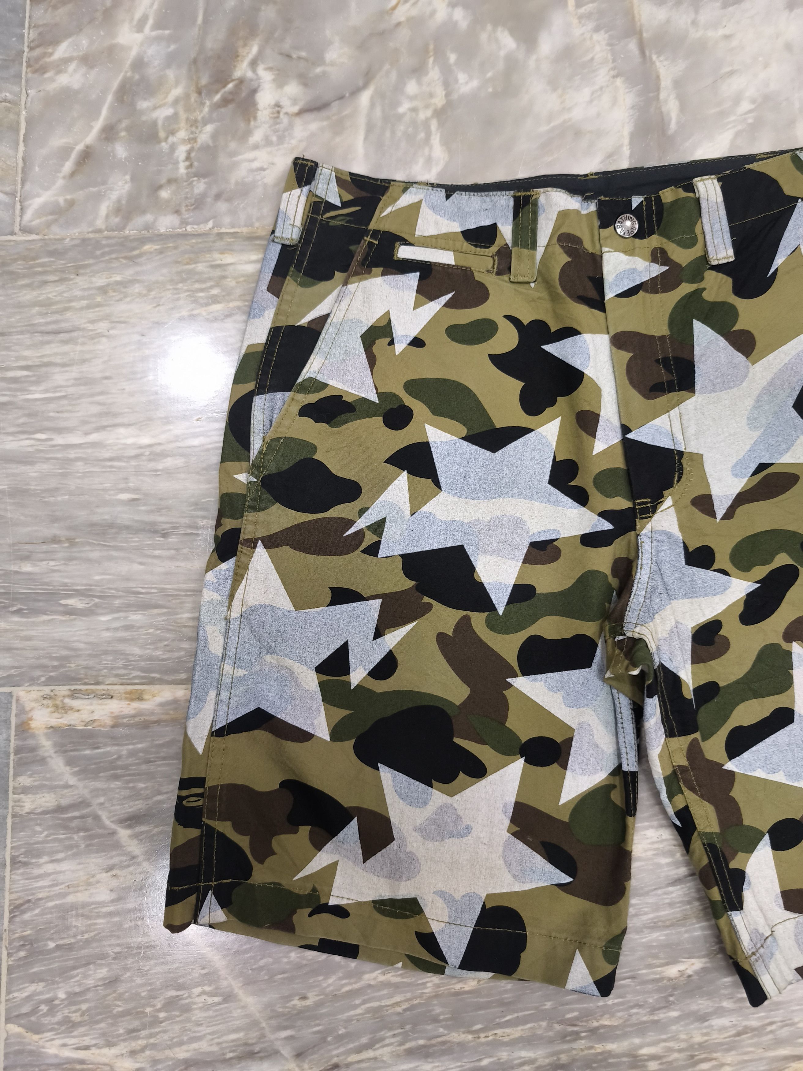 Bape OG Bape Classic Bapesta 1st Camo Shorts Size US 31 - 2 Thumbnail